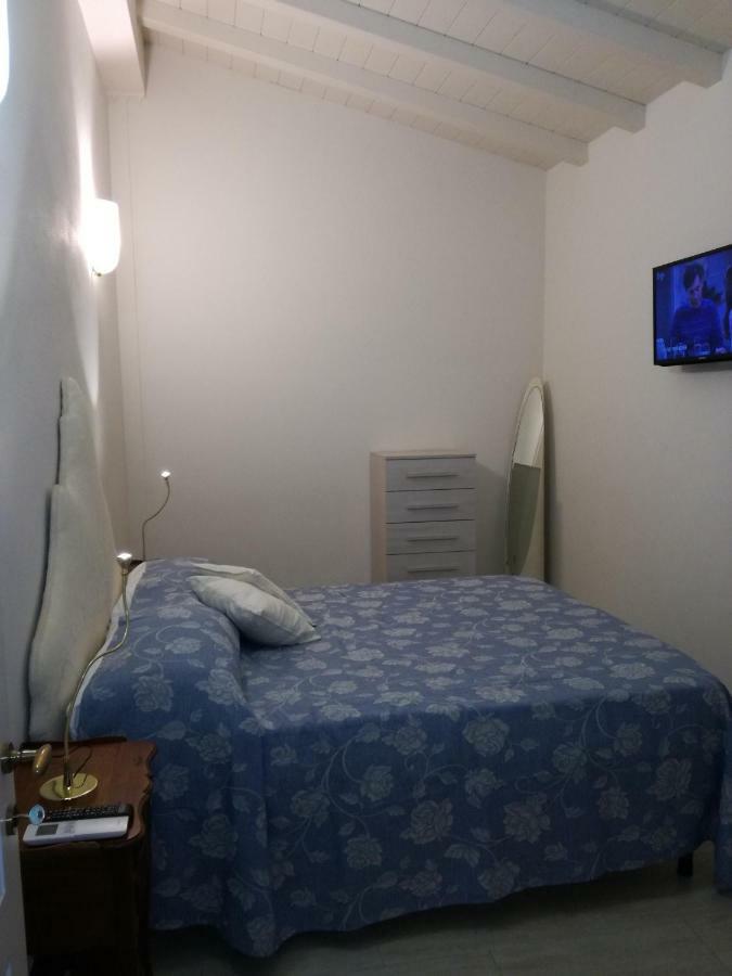 דירות וירג'יו La Casa Di Anna מראה חיצוני תמונה
